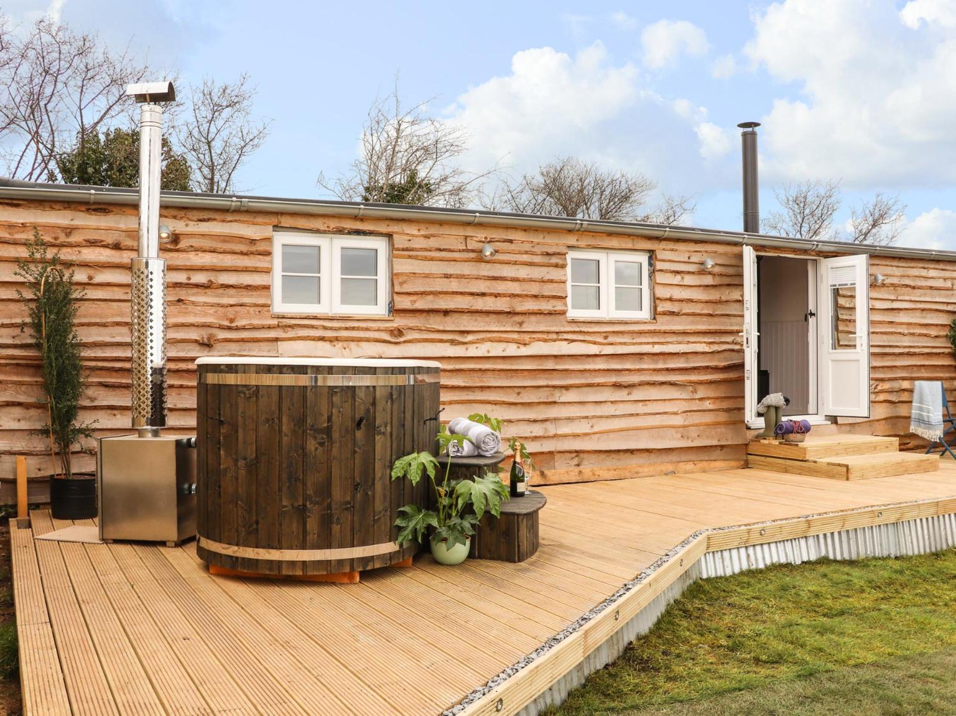 Sebright Villa Сейнт Остел Екстериор снимка